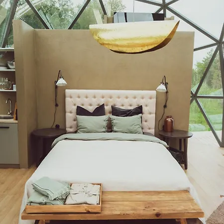 Kuul - Luxury Glass Domes Puhkepark
